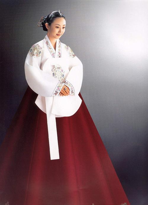 绚丽的朝鲜族服装